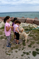 500_3612 Girls and puppy